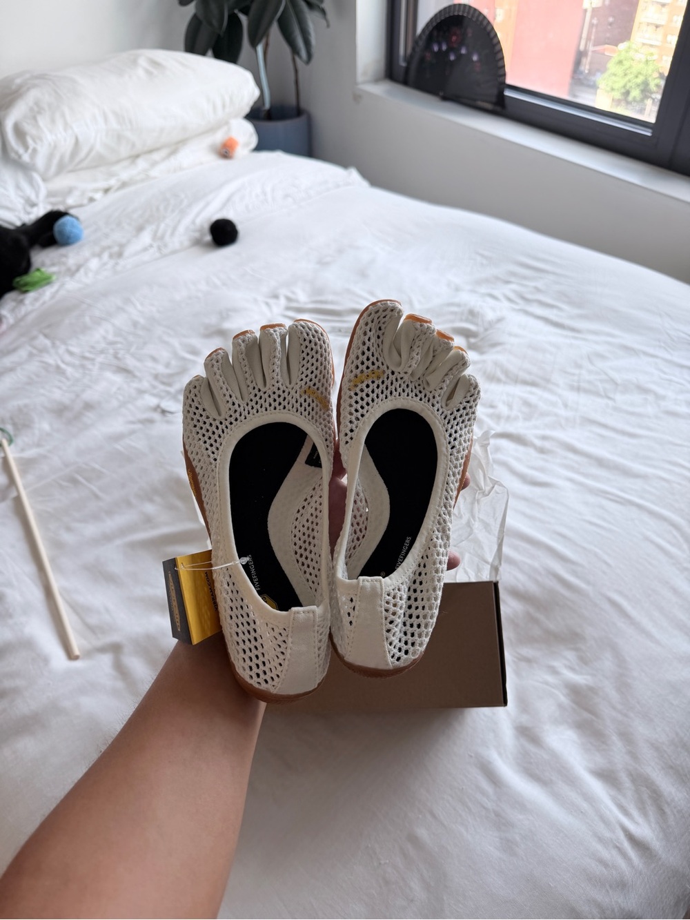 Vibram FiveFingers Breathable Beige Minimalist Toe Footwear